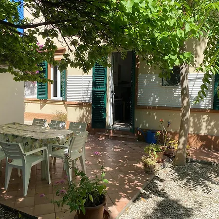 Con Giardino Con Aria Condizionata Сенигаллия