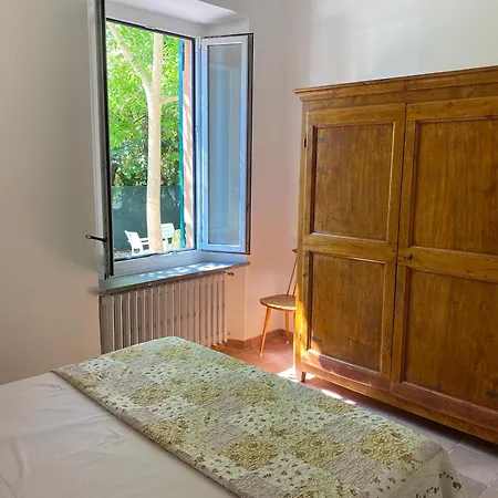 Apartment Con Giardino